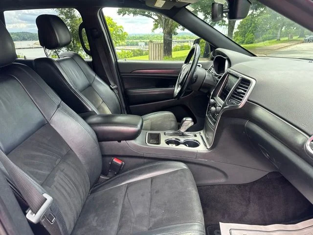 Used 2018 Black Jeep Altitude image 10