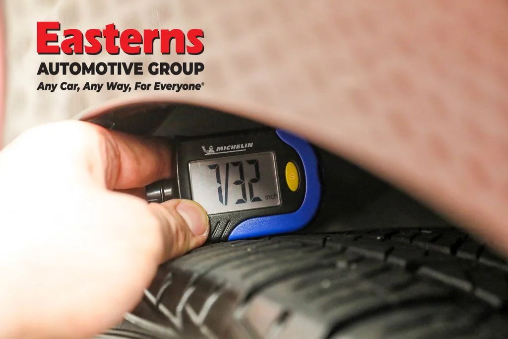 Used 2023 Red Nissan 2.5 SV image 27