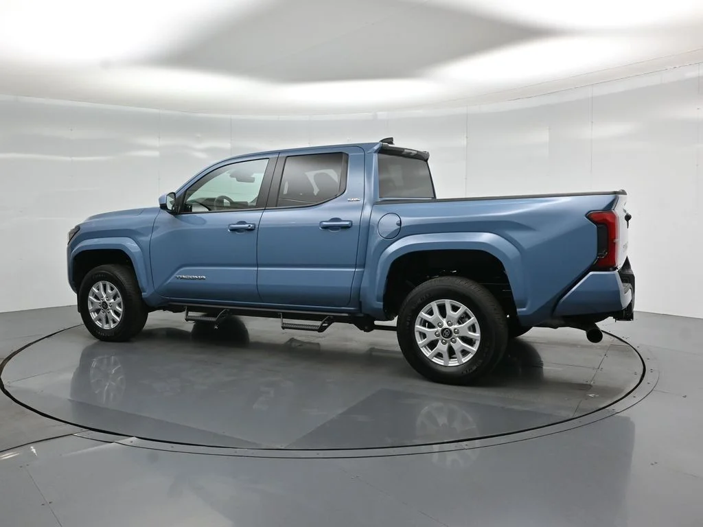 Used 2026 Blue Toyota SR5 image 6