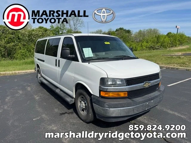 2019 Chevrolet Express 3500 LT Extended's photo