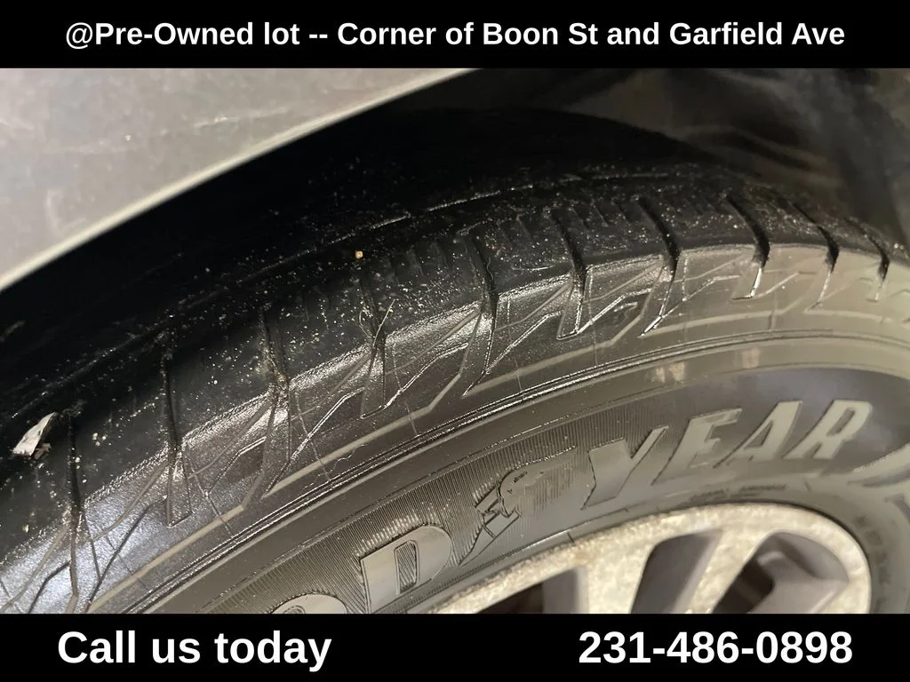 Used 2012  Honda EX-L image 11
