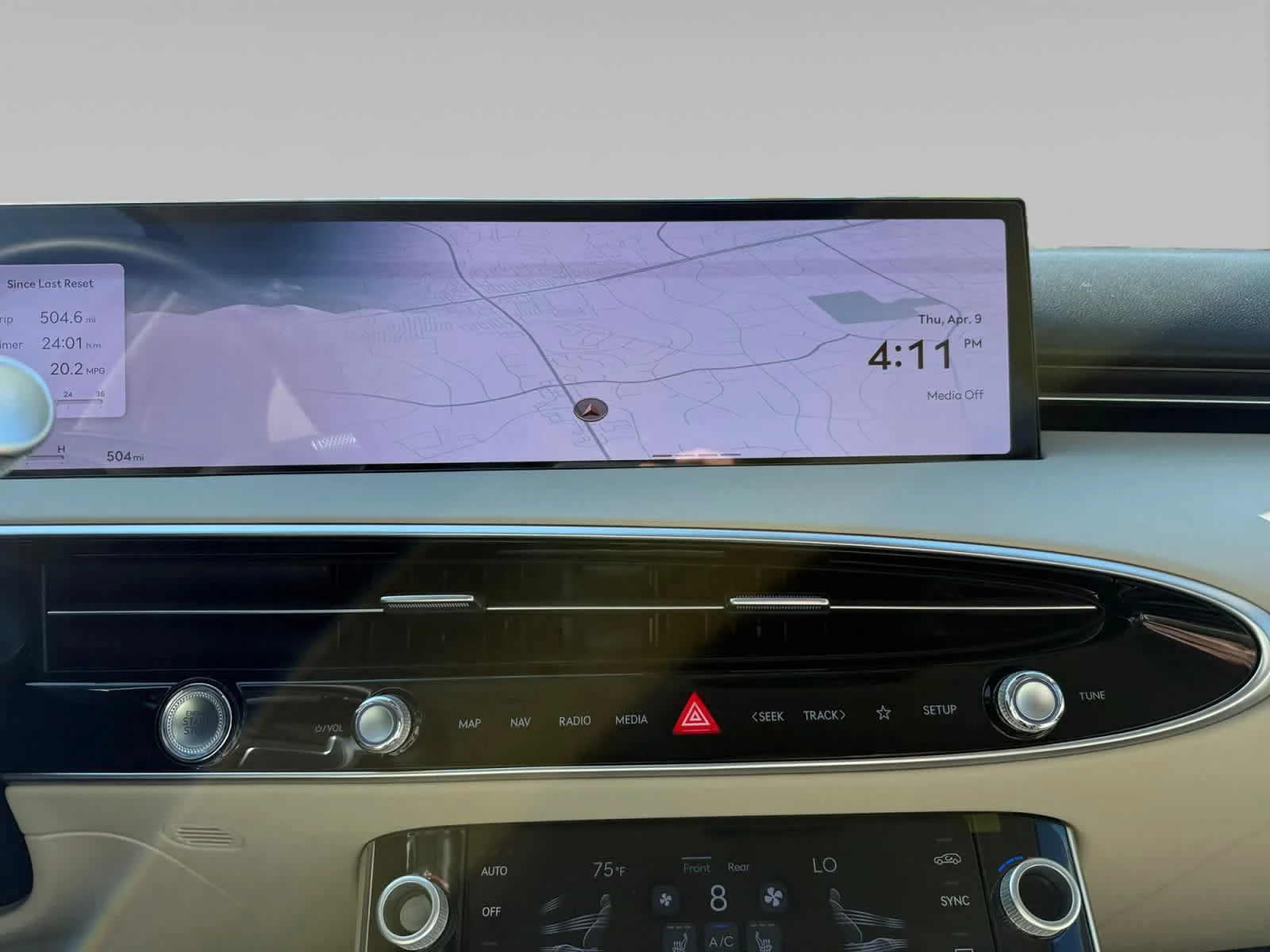 2026 GENESIS GV70 - Photo 15