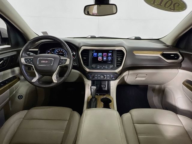 Used 2017 WHITE FROST TRICOAT GMC Denali image 25