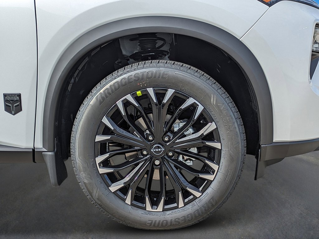New 2026 Everest White Pearl Tricoat Nissan Dark Armor image 9