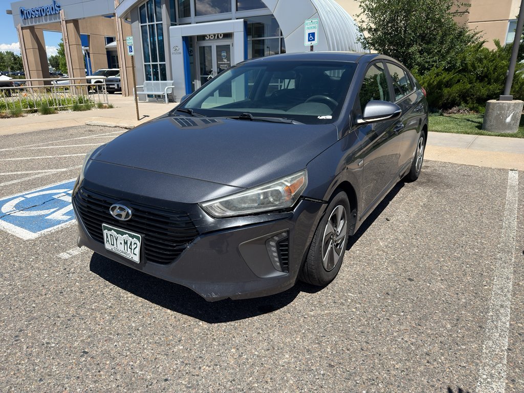 Used 2017 Summit Gray Hyundai SEL image 5