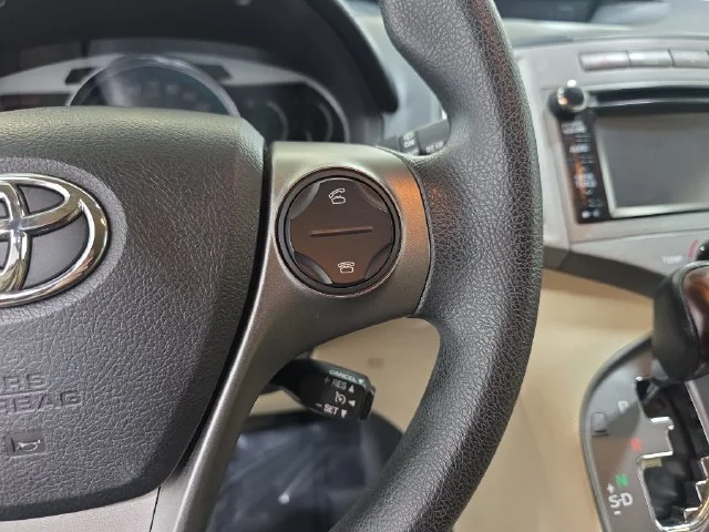 Used 2014 Green Toyota  image 18