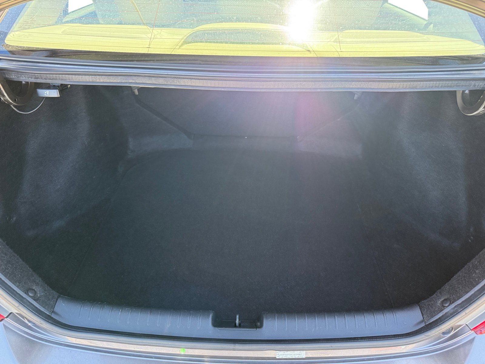 Used 2012 Alabaster Silver Metallic Honda LX image 17