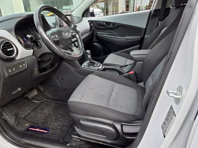 Used 2020 White Hyundai SEL image 11