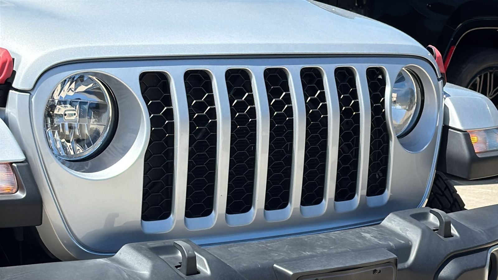 Certified Used 2022 Silver Jeep Sport image 3