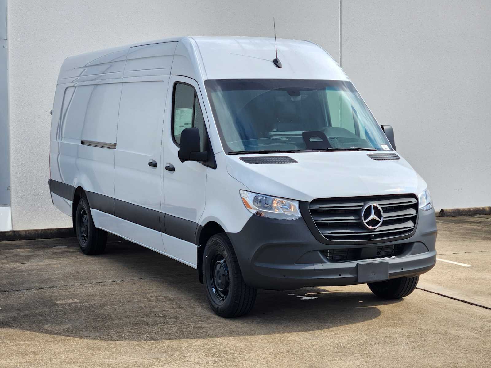 New 2026 Arctic White Mercedes-Benz  image 2