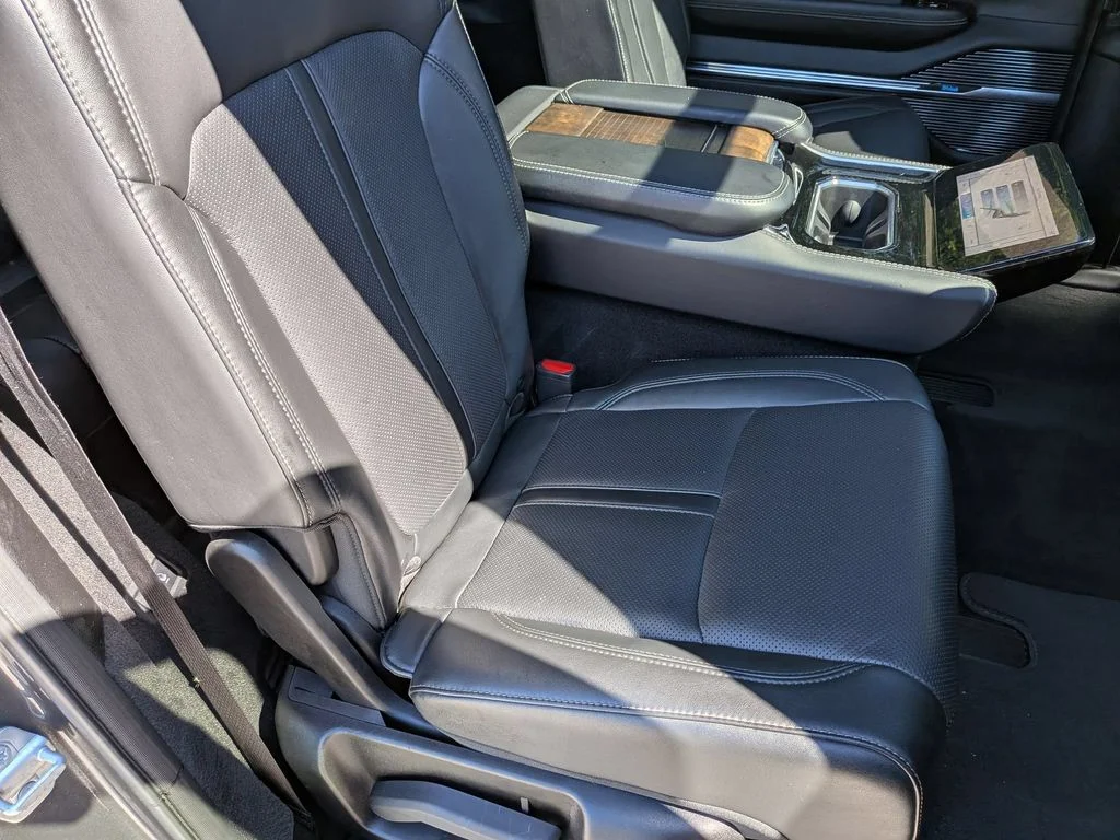 Used 2022 Gray Jeep Series I image 33