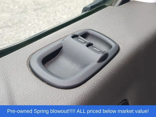 Used 2021 White Ford XL image 22