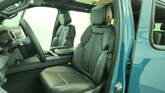 New 2026 Steel Blue Exterior Paint Jeep Limited Altitude image 17