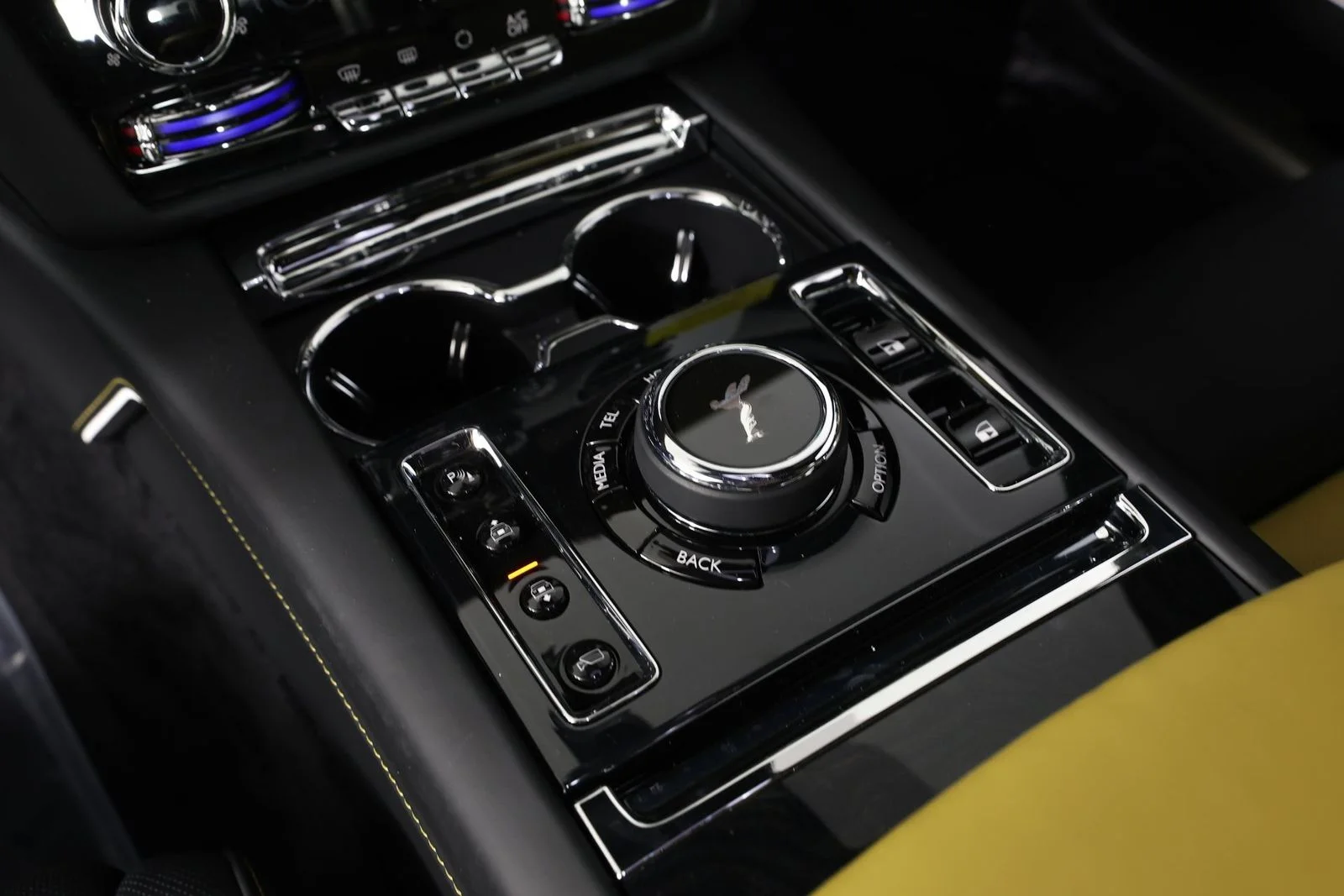 New 2026 Black Diamond Rolls-Royce  image 18