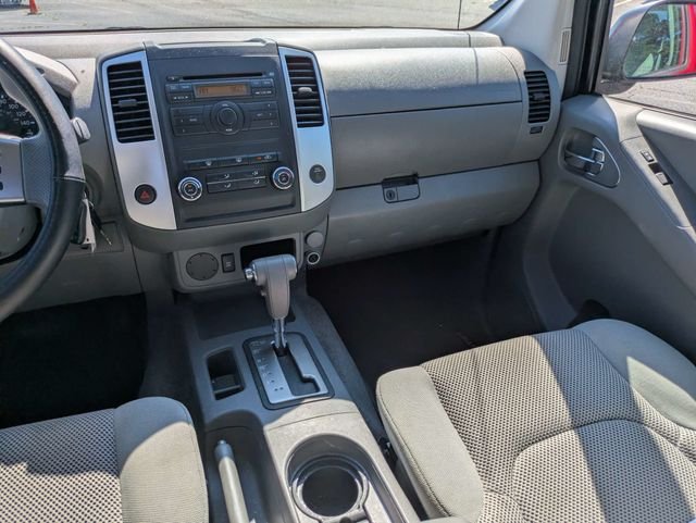 Used 2010 Red Nissan SE image 14