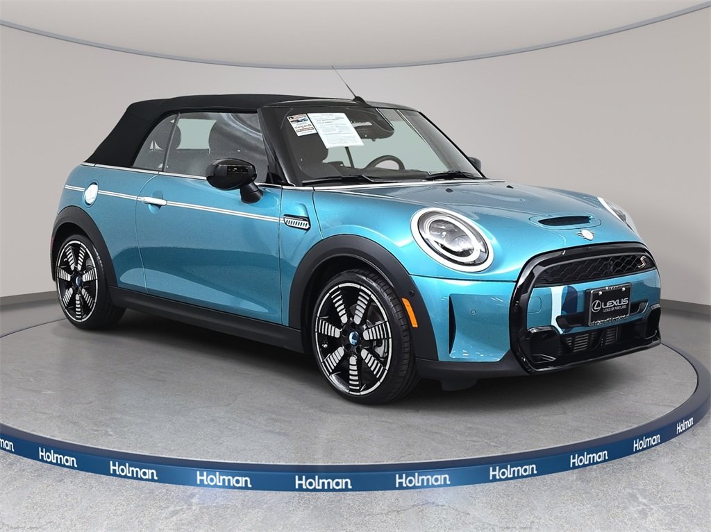 2024 Mini Cooper S Iconic photo 3