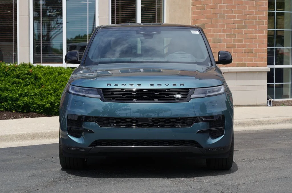Used 2026 Green Land Rover SE image 4