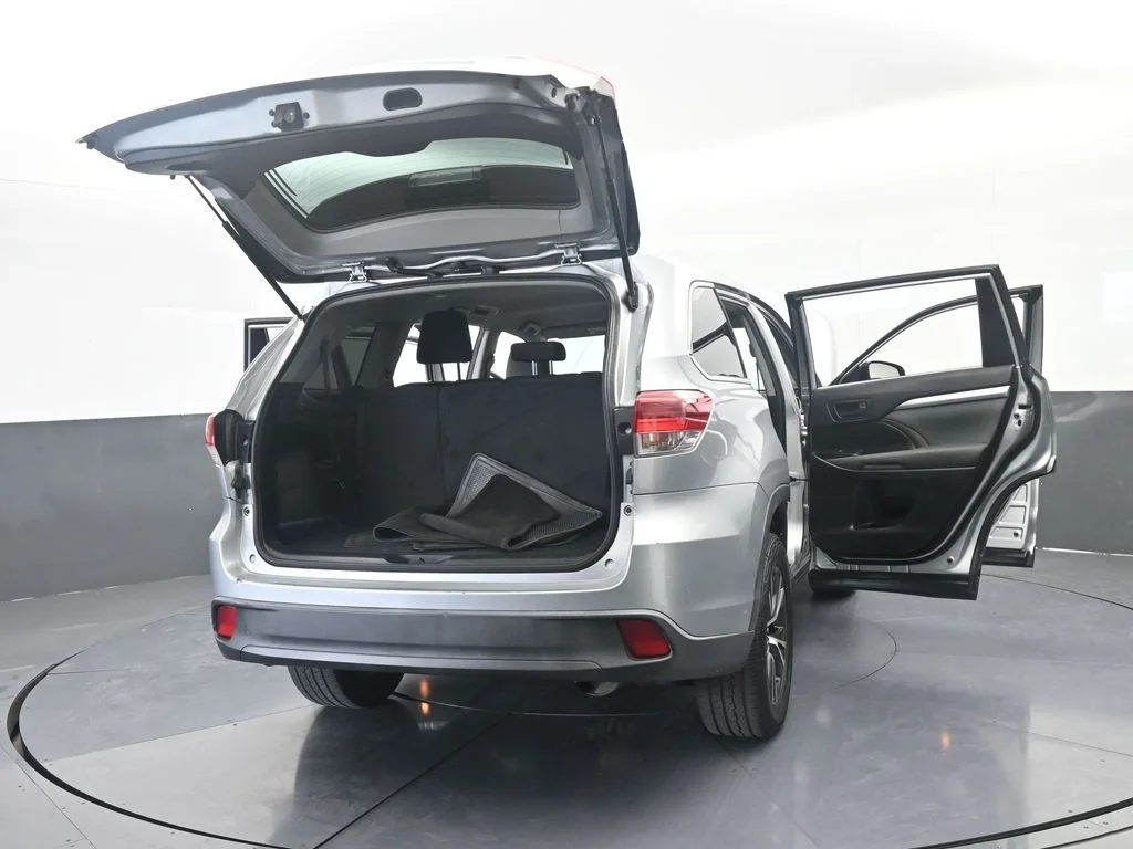 Used 2019 Celestial Silver Metallic Toyota LE image 72