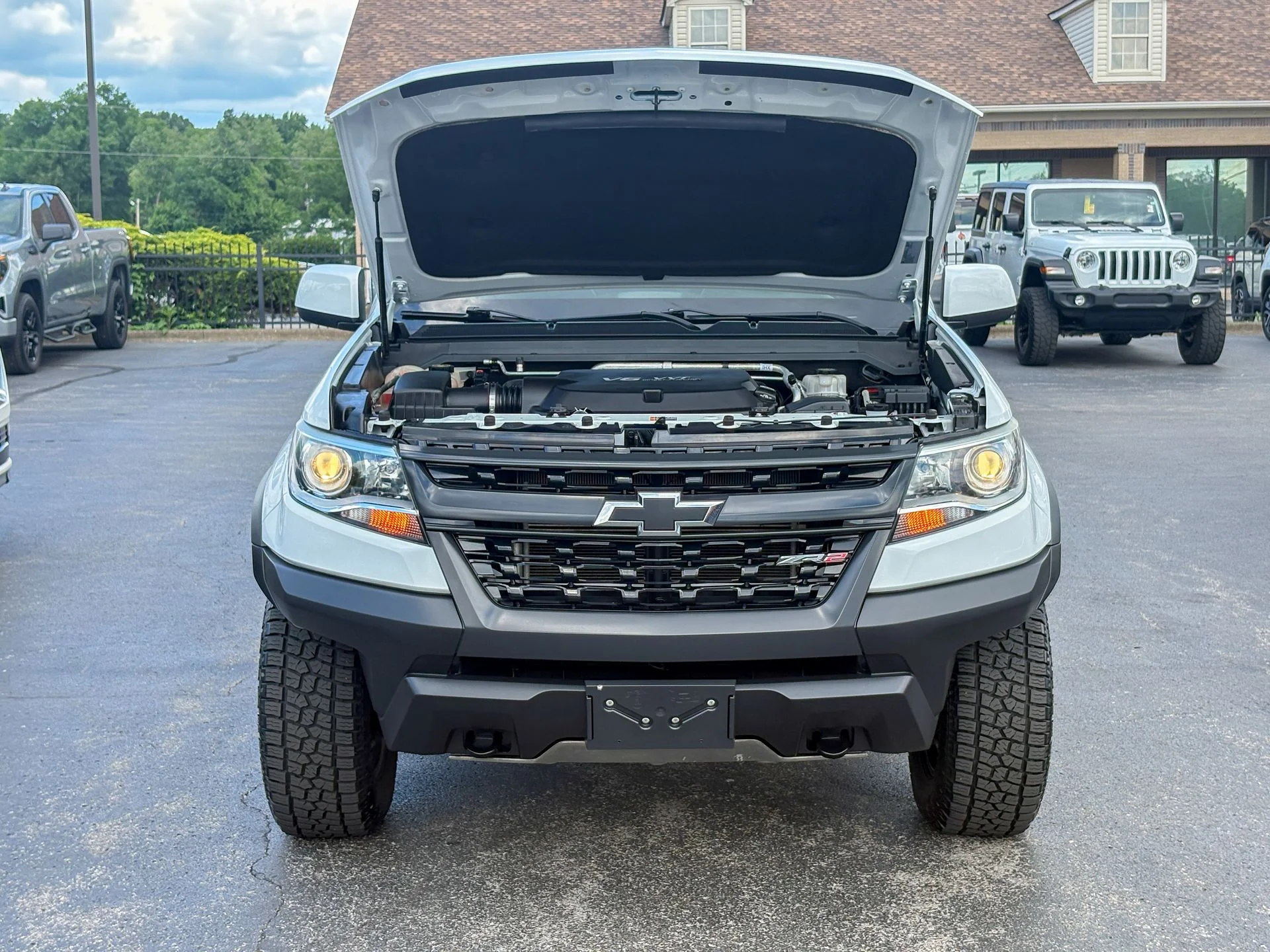 Used 2019 White Chevrolet ZR2 image 35