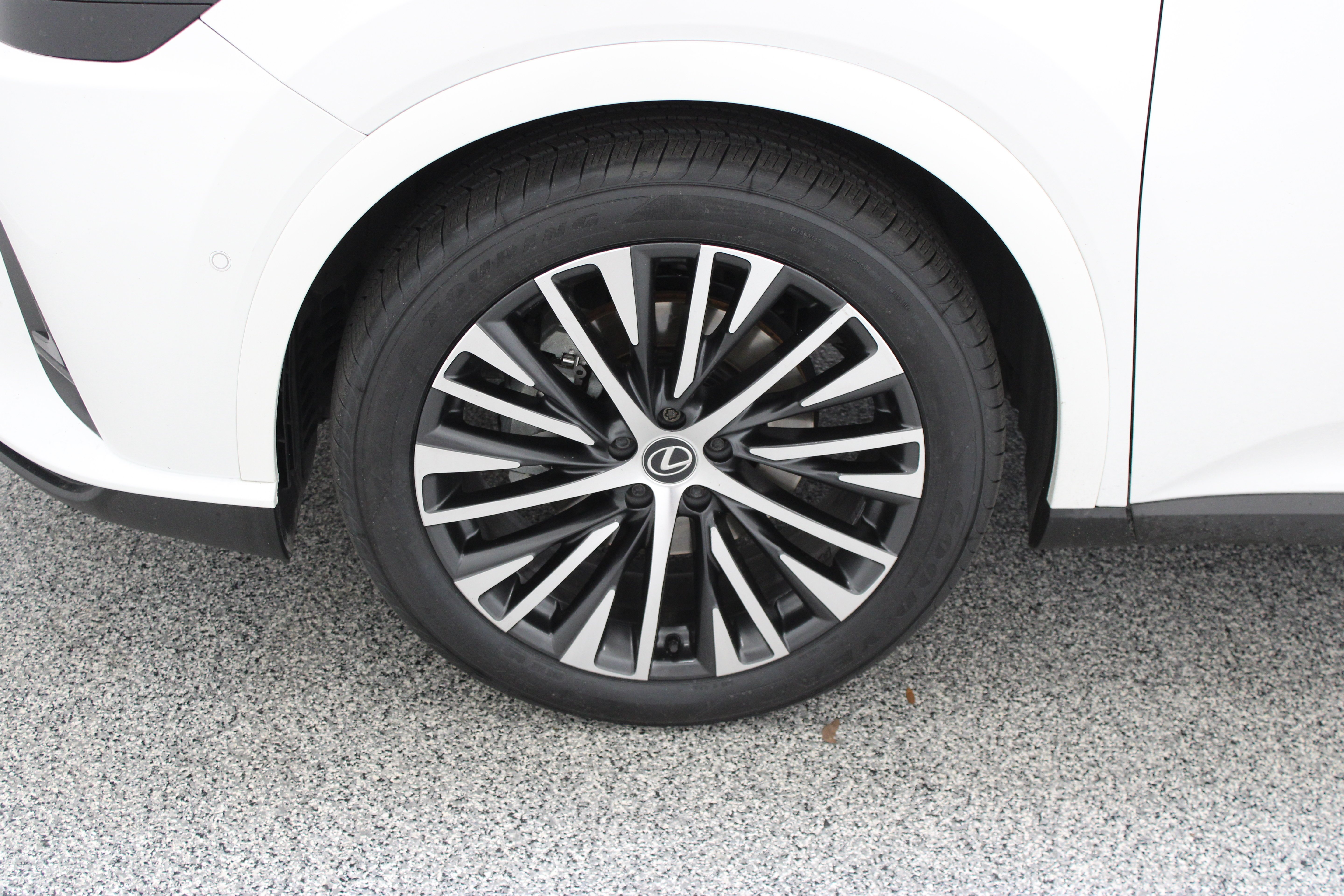 Used 2024 White Lexus RX 350 Premium Plus image 11
