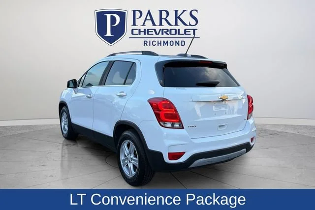 Used 2017 SUMMIT WHITE Chevrolet LT image 6