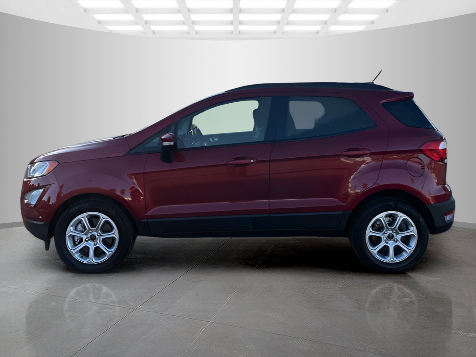 Used 2019 Ruby Red Metallic Ford SE image 2
