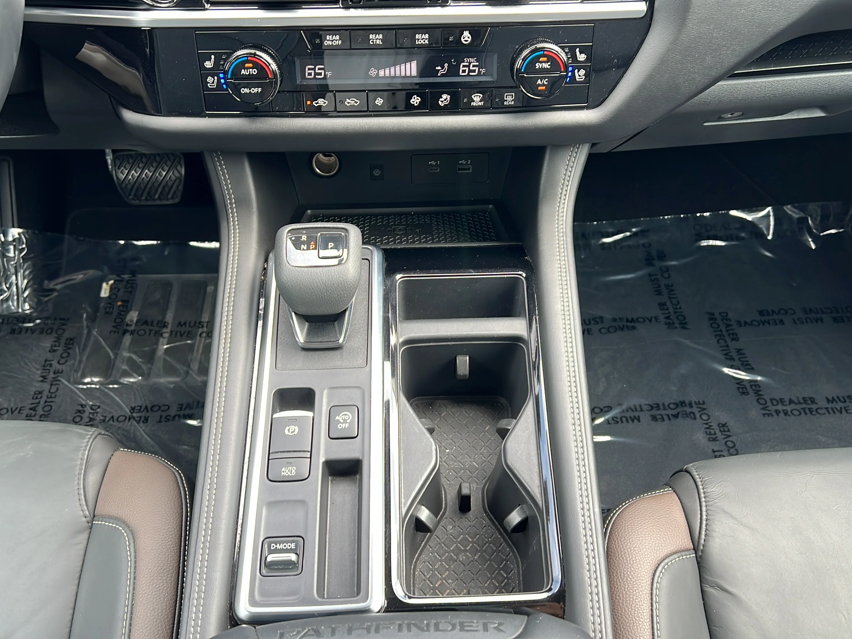 Used 2022 Pearl White Tricoat Nissan Platinum image 15