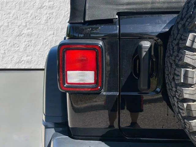 Used 2021 Black Clearcoat Jeep Unlimited Rubicon image 10