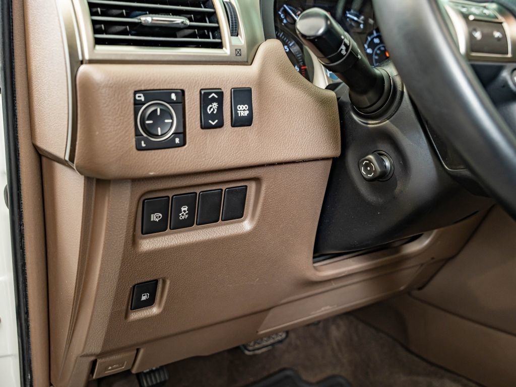 Used 2014 Starfire Pearl Lexus 460 image 20