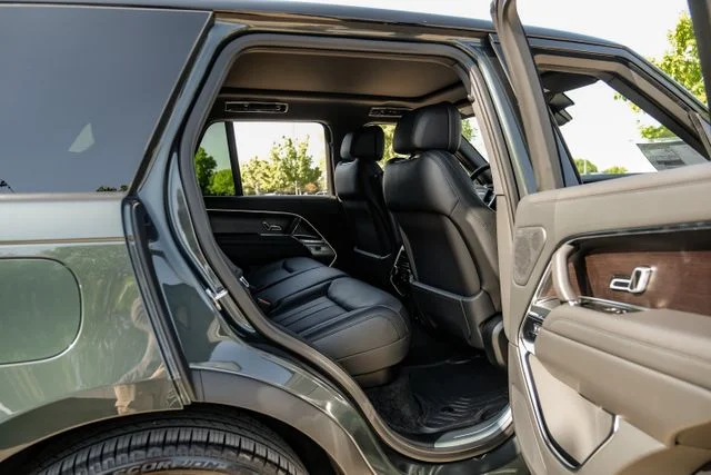 New 2026  Land Rover SE image 44