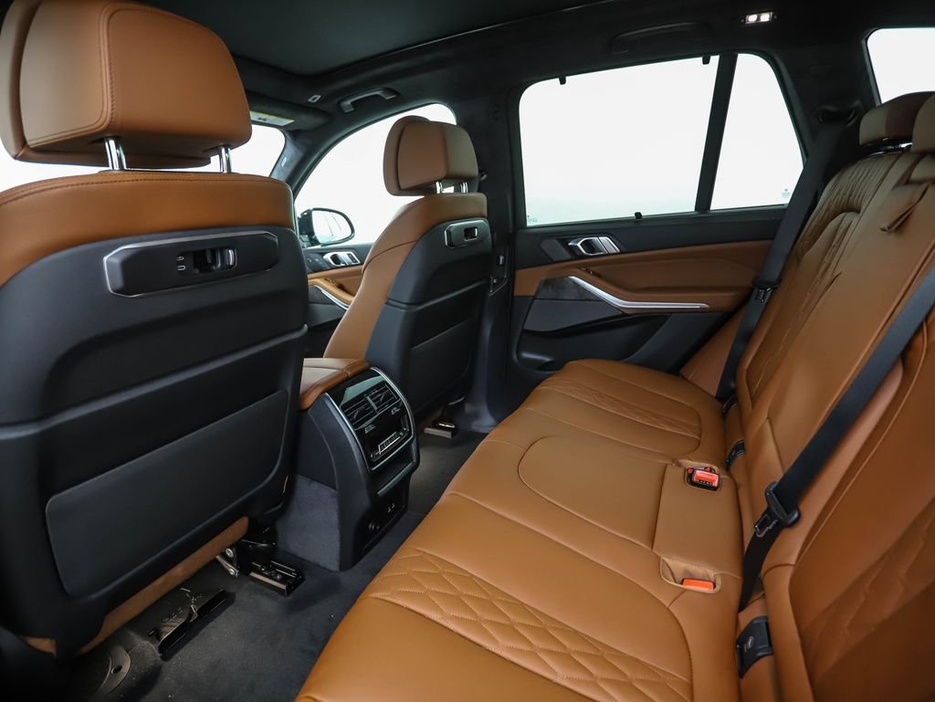 New 2026 Carbon Black Metallic BMW xDrive40i image 21