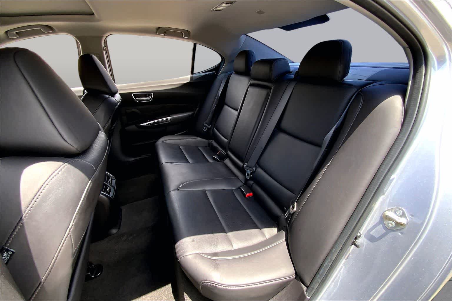 Used 2020 Lunar Silver Metallic Acura w/Technology Pkg image 19