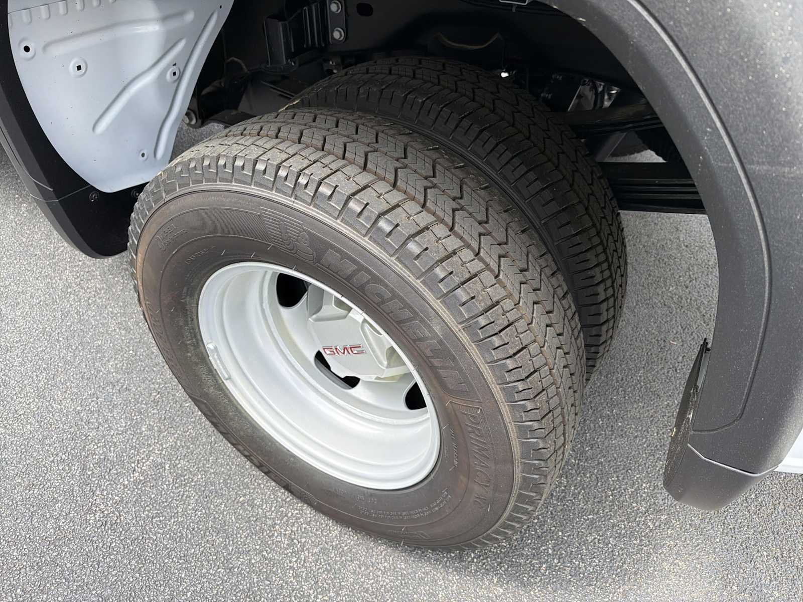 2026 GMC Sierra 3500HD Pro - Photo 18