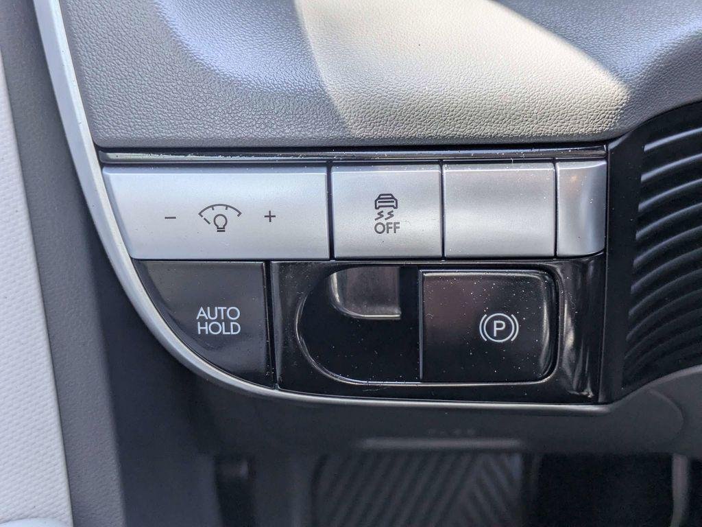 New 2023 Black Hyundai SE image 24