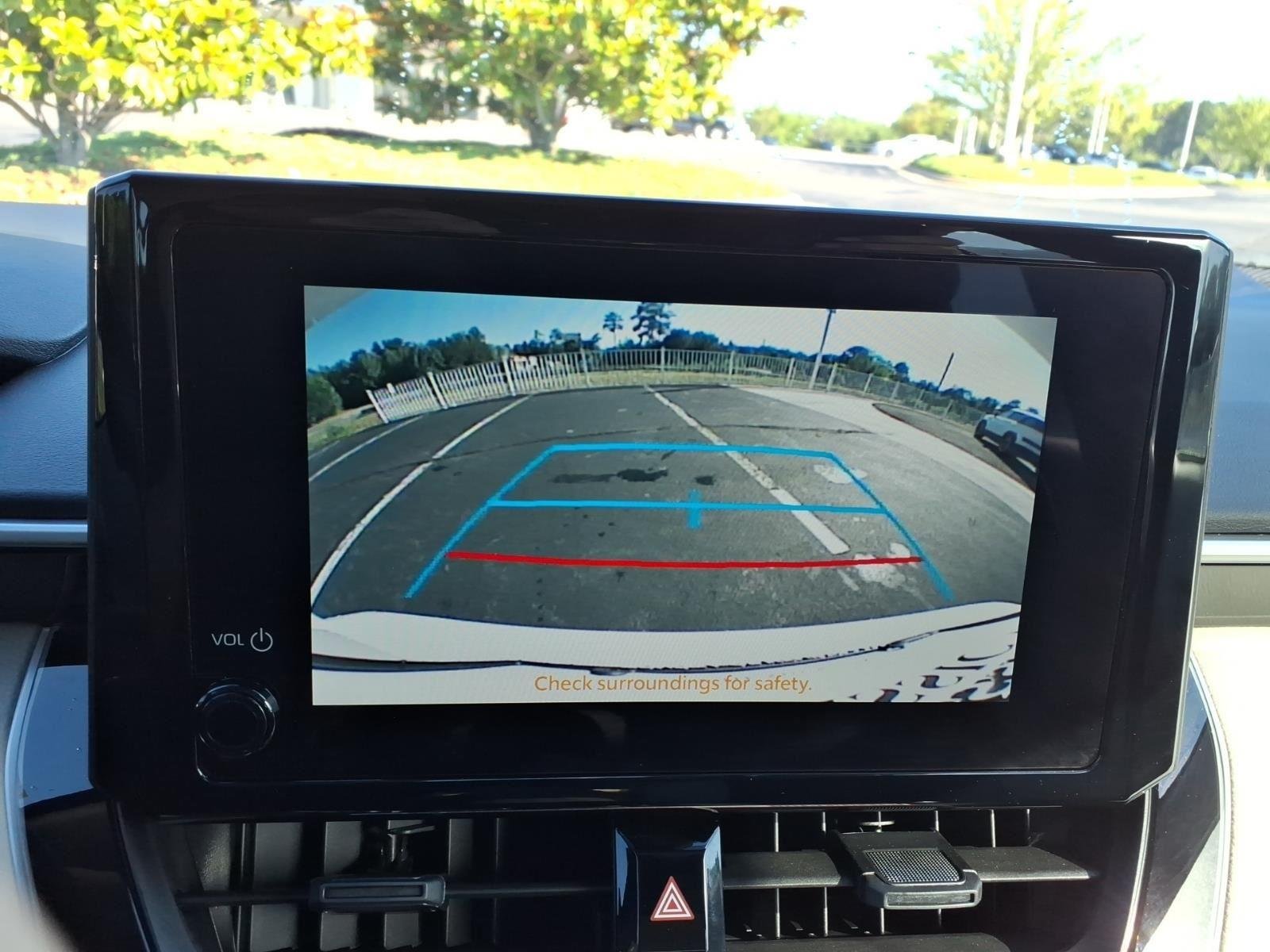 Used 2026 Wind Chill Pearl Toyota LE image 4