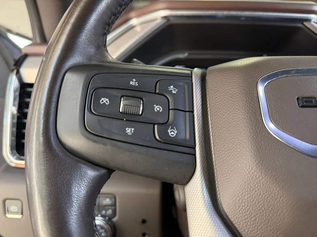 Used 2024 White GMC Denali image 24