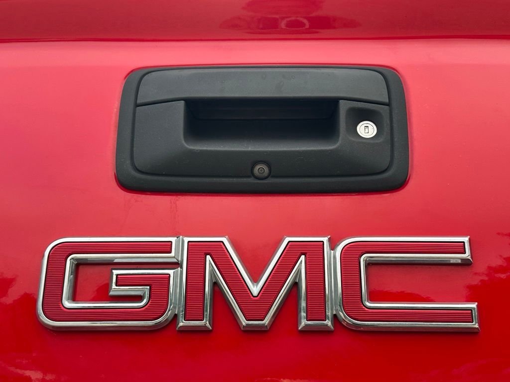 Used 2019 Red GMC SLT image 18