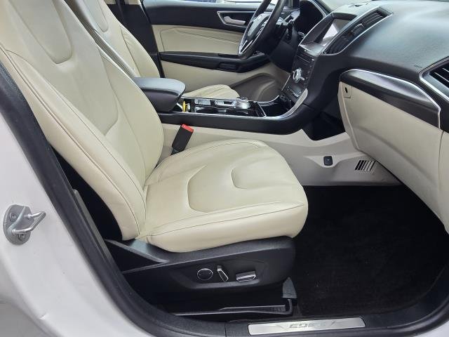 Used 2019 White Platinum Metallic Tri-Coat FORD TITANIUM image 10