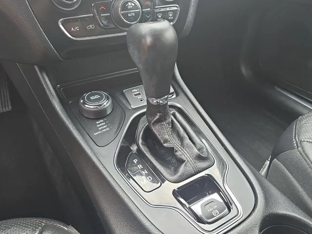 Certified Used 2020 Black Jeep Limited image 31