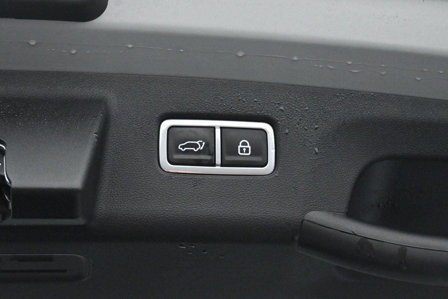 Used 2023 Wolf Gray Kia X-Line SX Prestige image 11