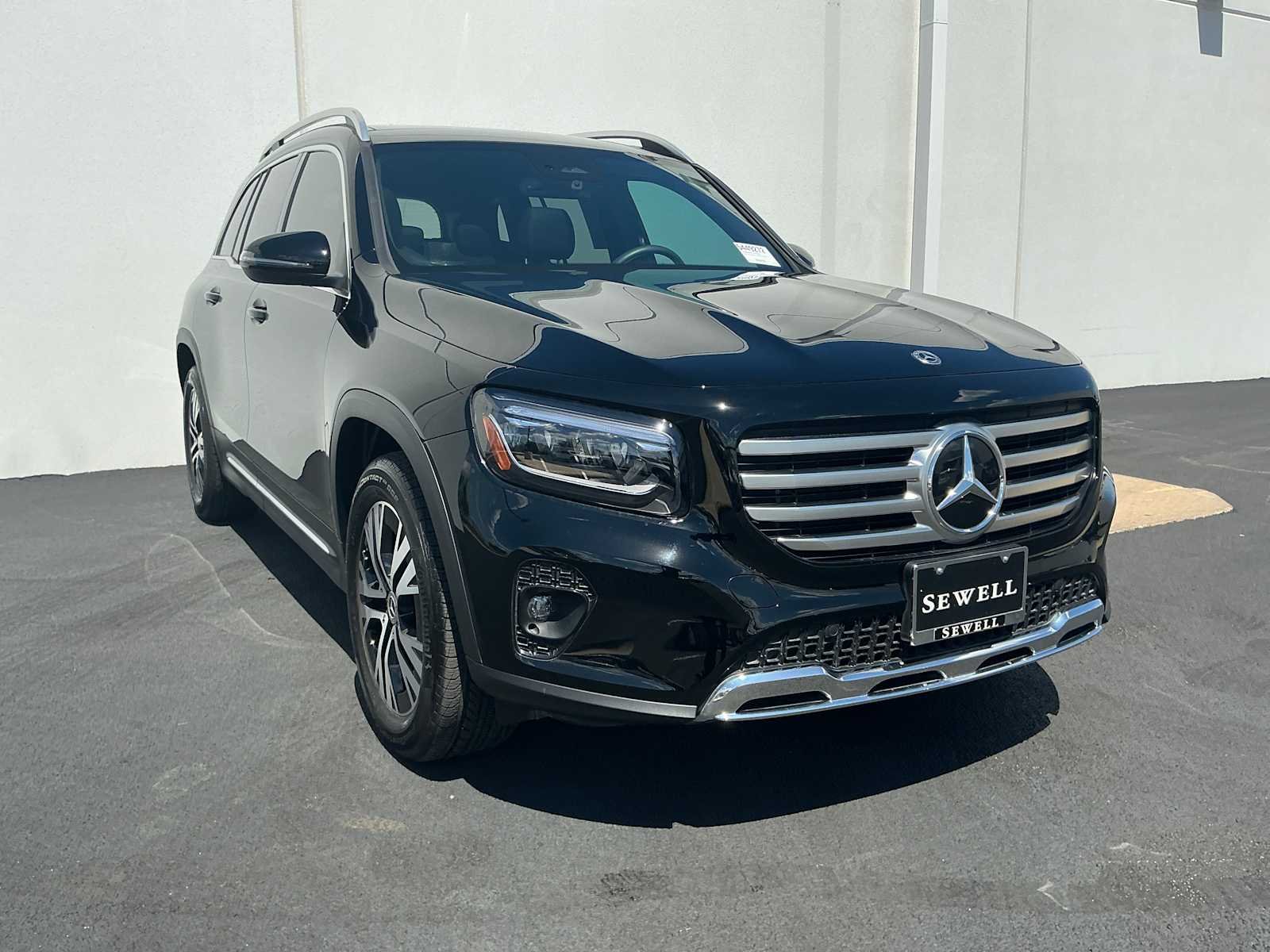Used 2026 Night Black Mercedes-Benz GLB 250 image 3