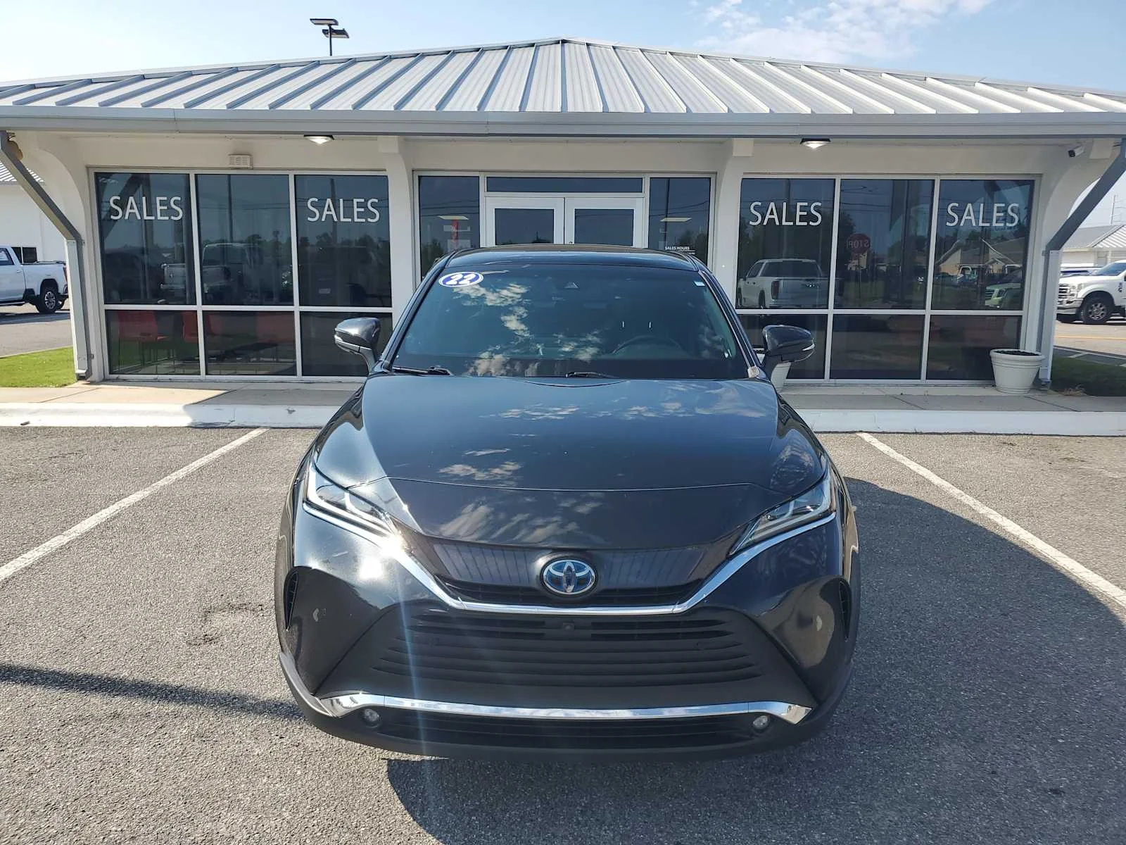 Used 2022 Black Toyota LE image 9