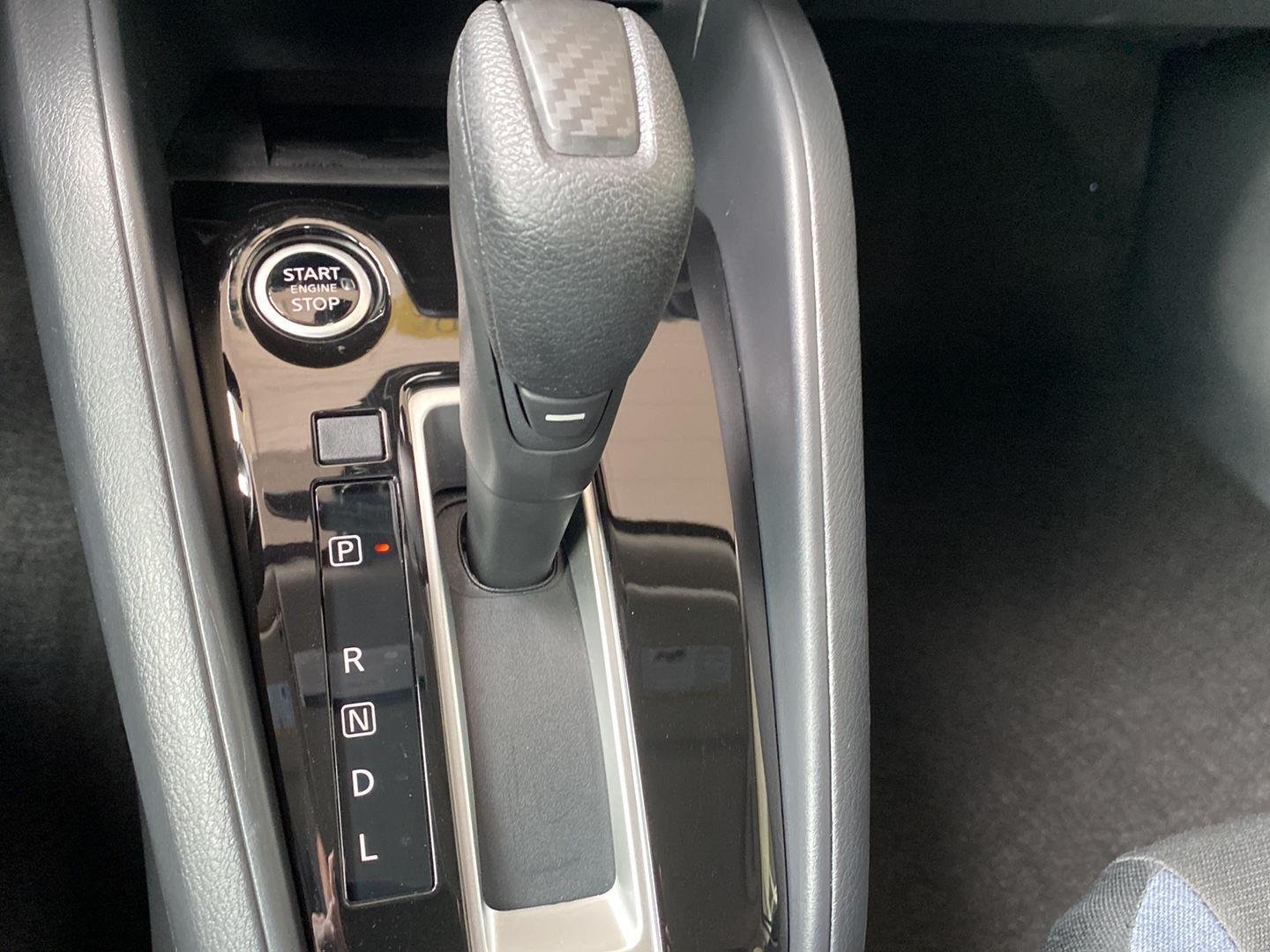 Certified Used 2025 Aspen White Tricoat Nissan SV image 27