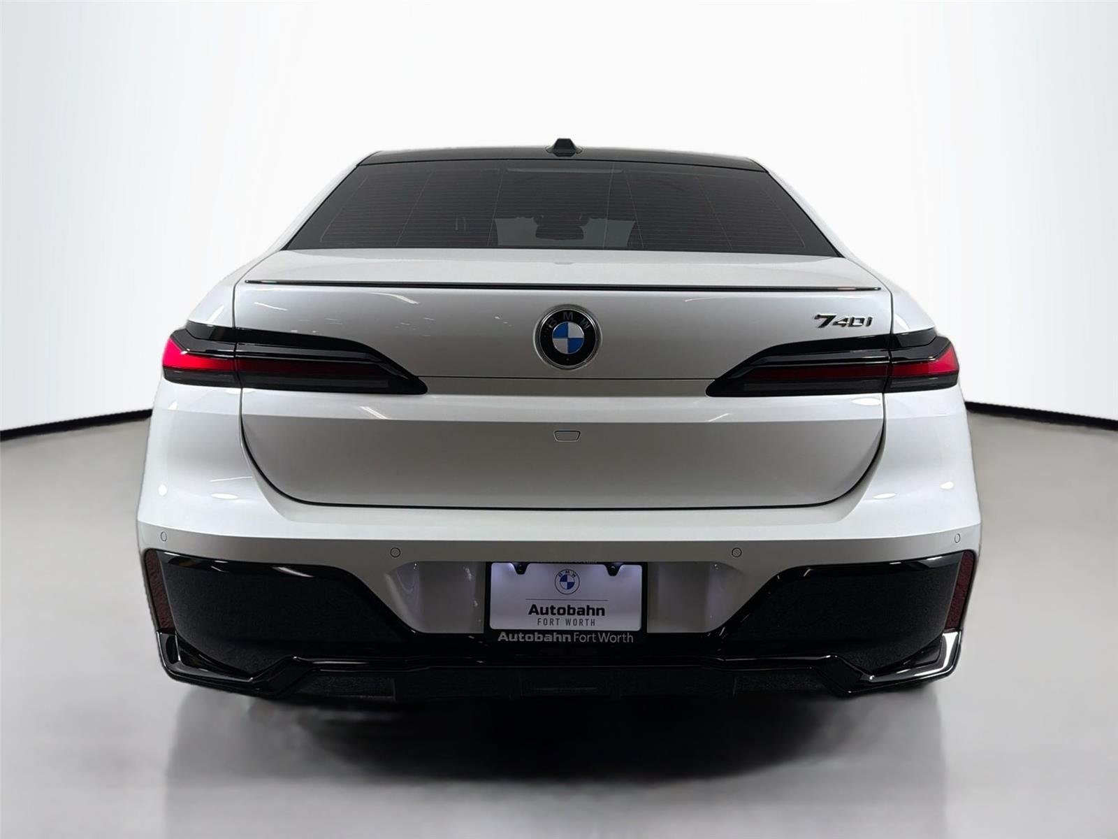 New 2026 Mineral White Metallic BMW 740i image 6