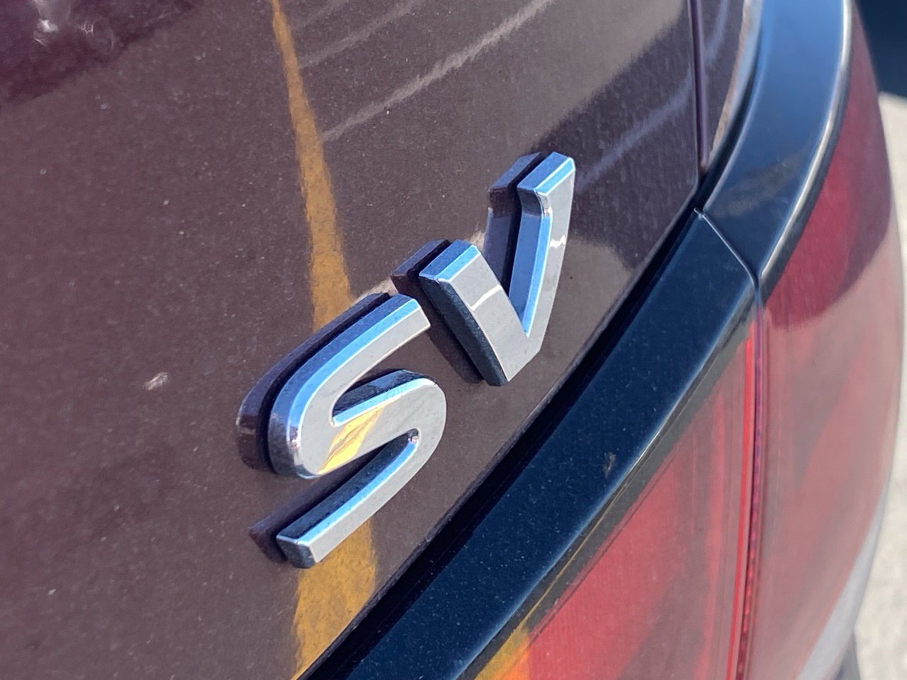 Used 2022 Rosewood Nissan SV image 5