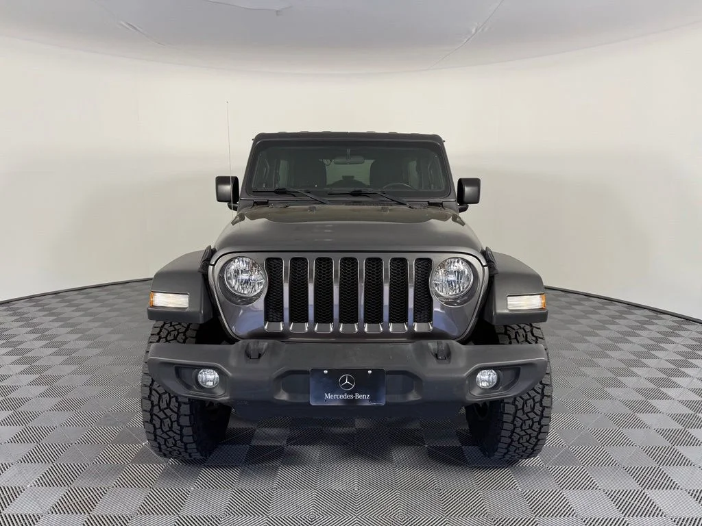 Used 2018 Gray Jeep Unlimited Sport S image 2
