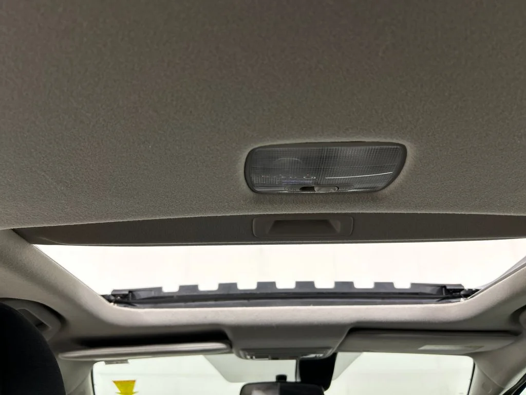 Used 2020 Silver Honda EX image 18