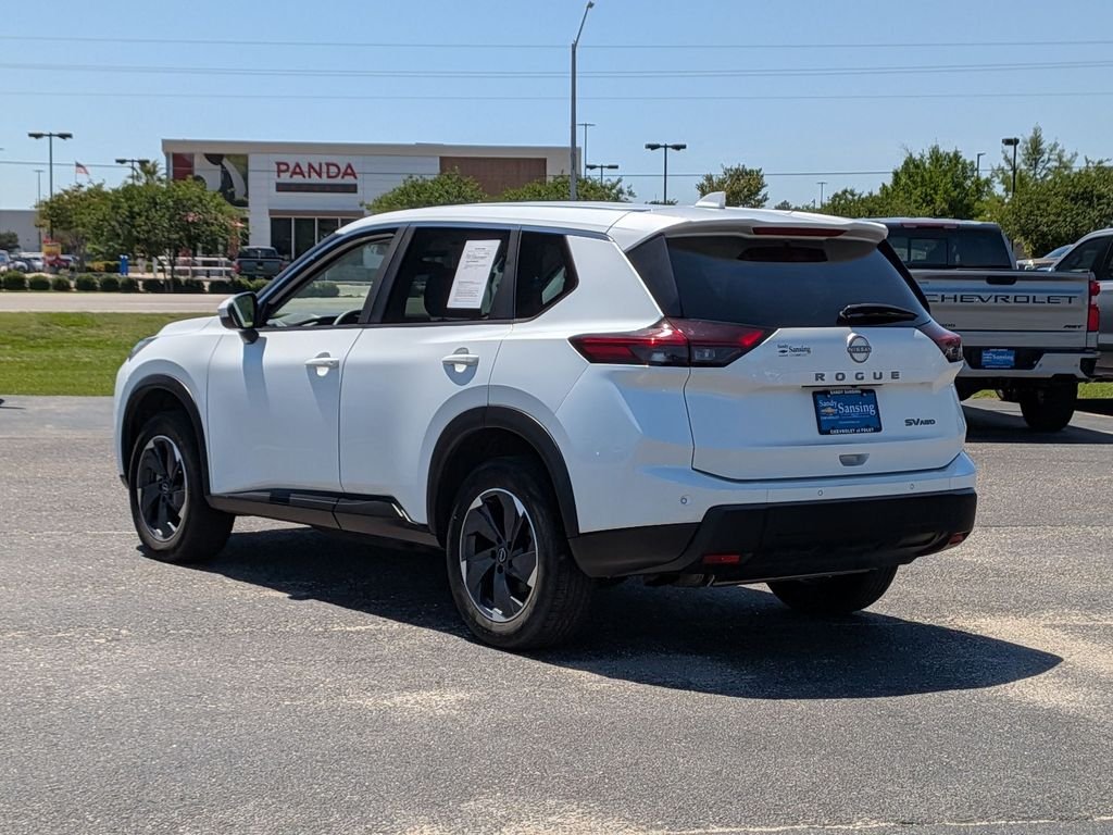 Used 2024 White Nissan SV image 3