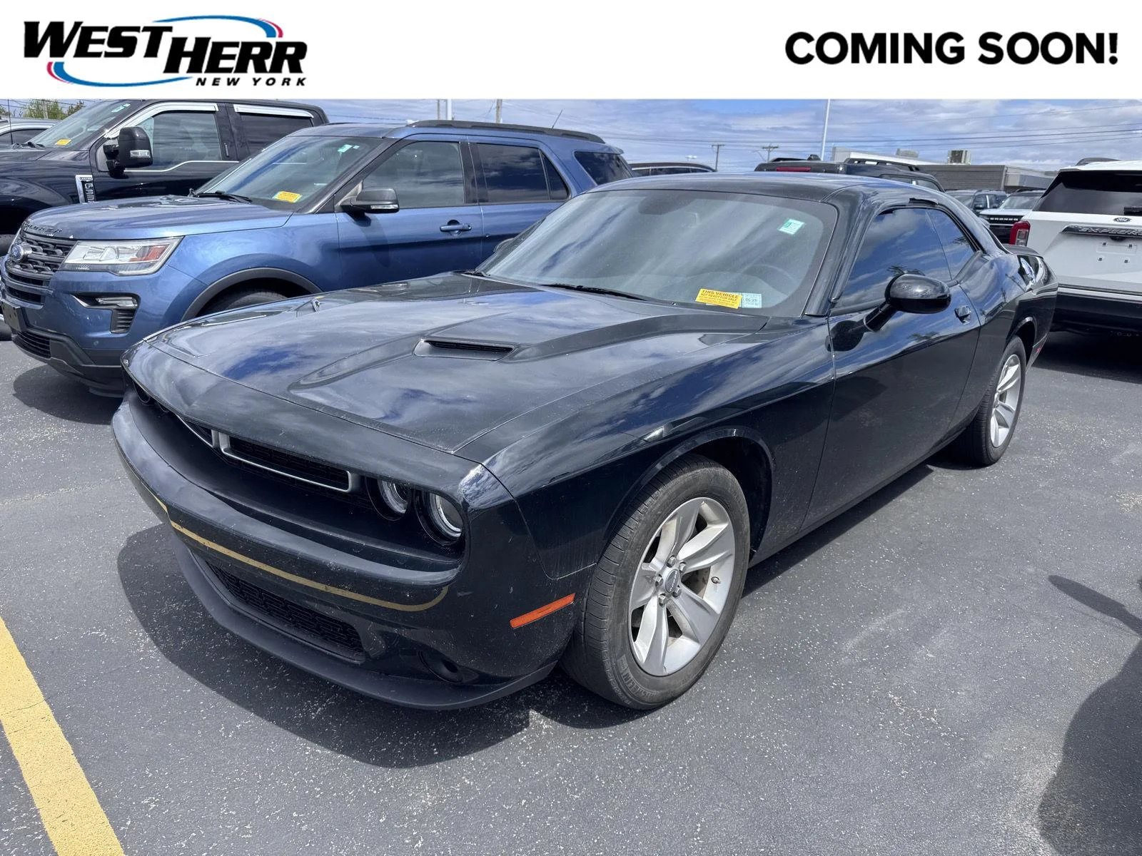 2023 Dodge Challenger SXT Auto's photo