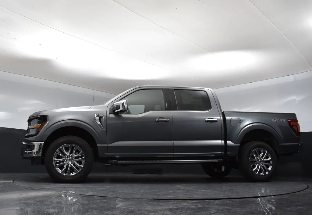 New 2026 Gray Ford XLT image 32